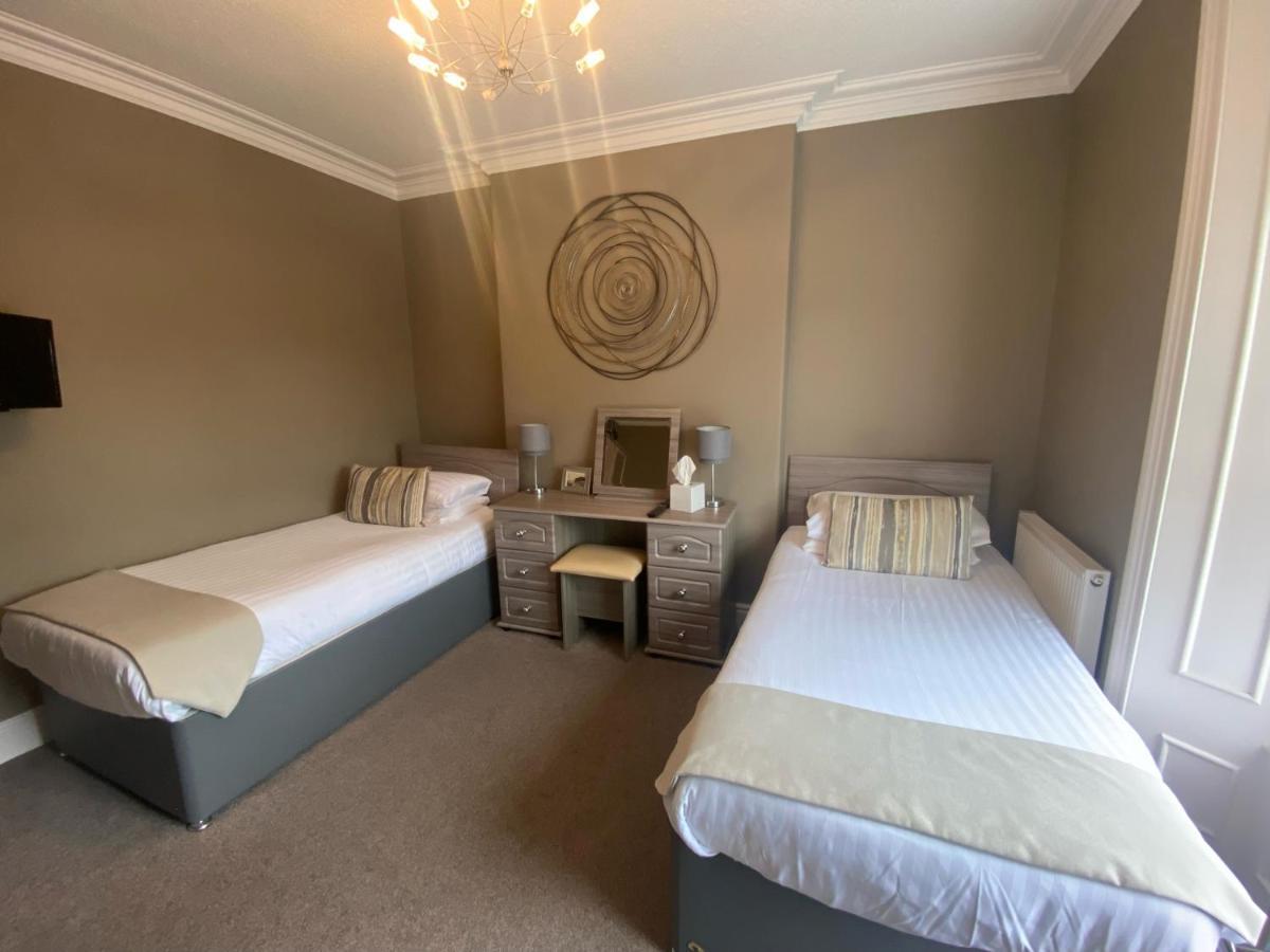 Hotel Bay Court Llandudno Esterno foto